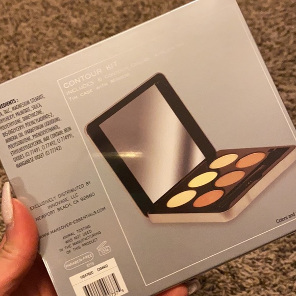 ME Makeover Essentials Makeup Set (NEW) - Picture 6 of 7